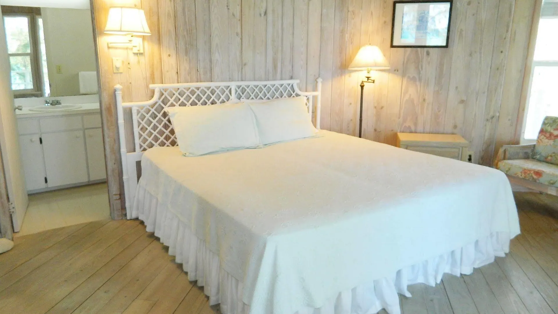 Regatta Point Hotel George Town