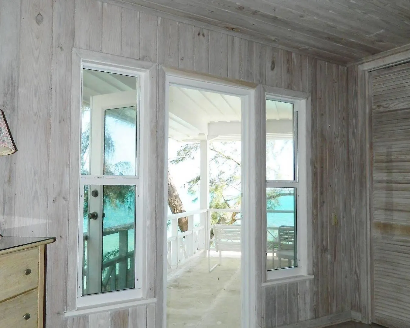 ***  Regatta Point Hotel George Town Bahamas