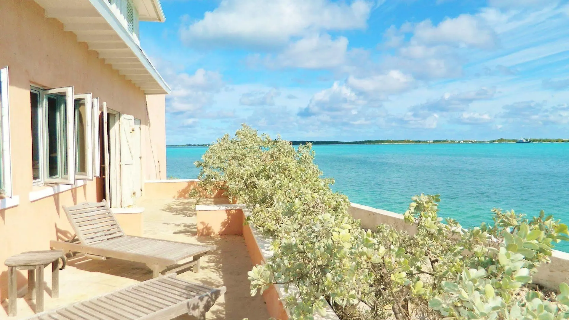 Regatta Point Hotel George Town